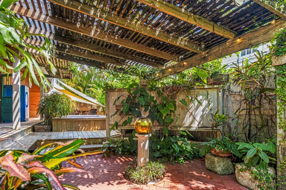 728 POOR HOUSE LANE Key West, FL 33040