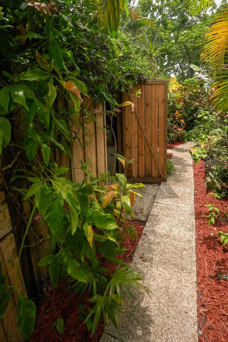 728 POOR HOUSE LANE Key West, FL 33040
