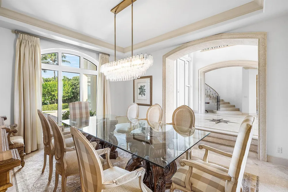 6373 OCEAN BOULEVARD Boynton Beach, FL 33435