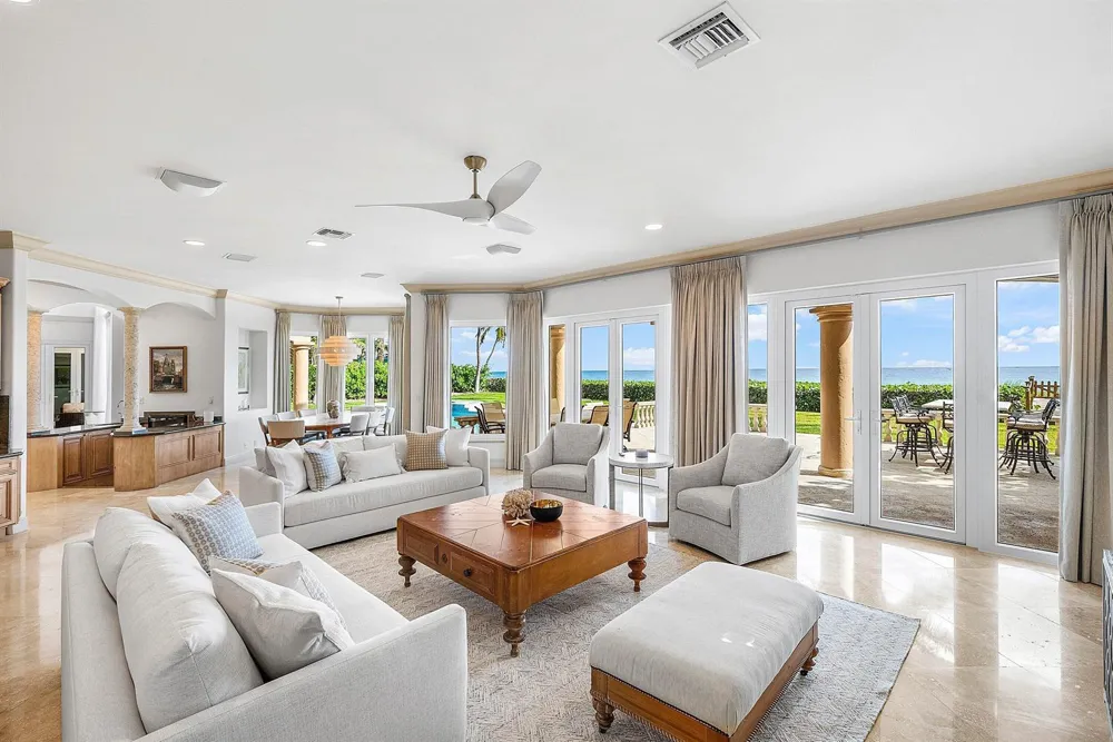 6373 OCEAN BOULEVARD Boynton Beach, FL 33435
