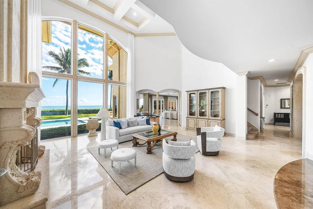 6373 OCEAN BOULEVARD Boynton Beach, FL 33435