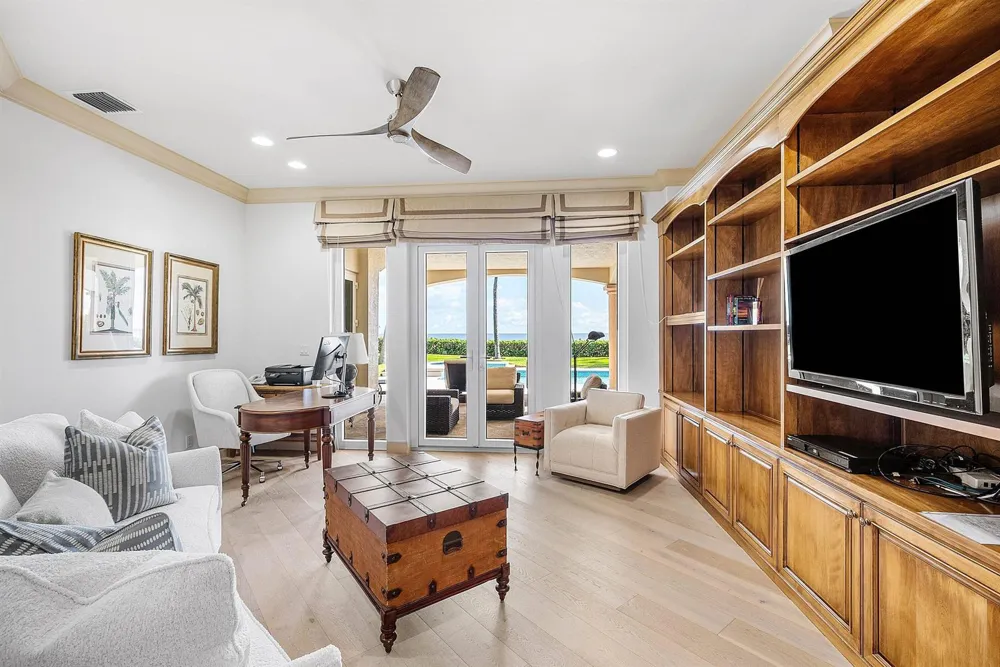 6373 OCEAN BOULEVARD Boynton Beach, FL 33435