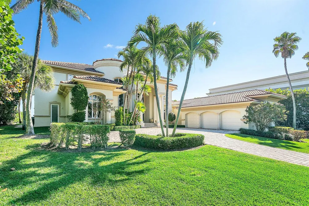 6373 OCEAN BOULEVARD Boynton Beach, FL 33435