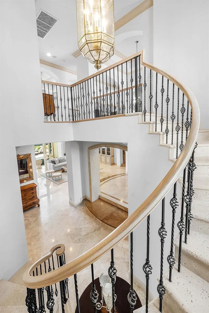 6373 OCEAN BOULEVARD Boynton Beach, FL 33435