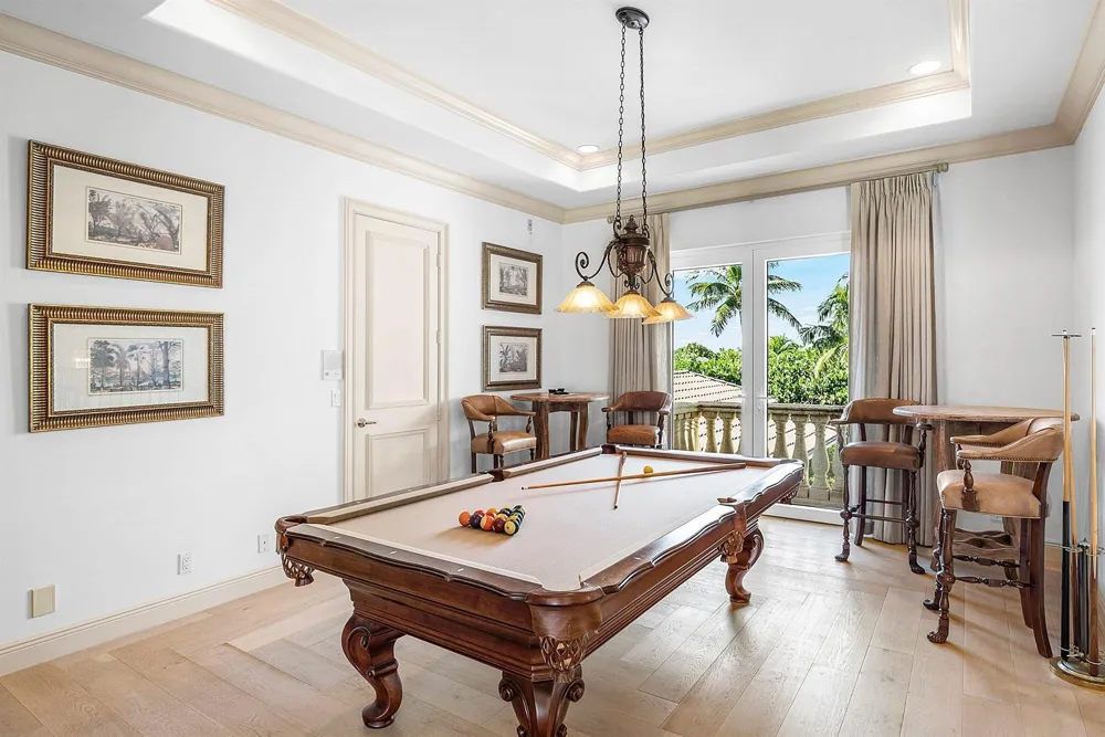 6373 OCEAN BOULEVARD Boynton Beach, FL 33435