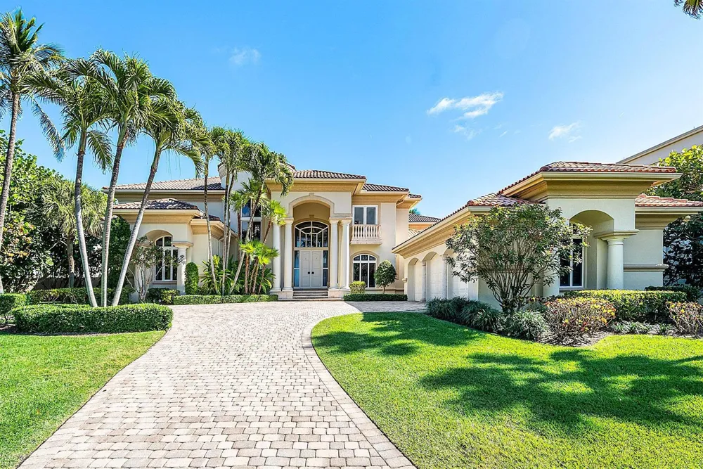 6373 OCEAN BOULEVARD Boynton Beach, FL 33435