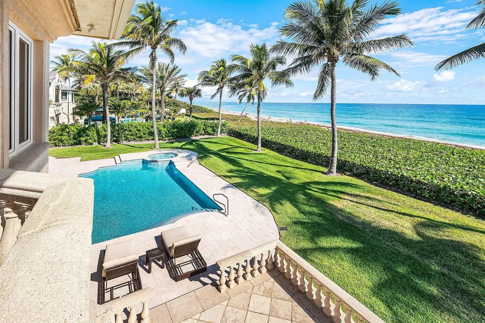 6373 OCEAN BOULEVARD Boynton Beach, FL 33435