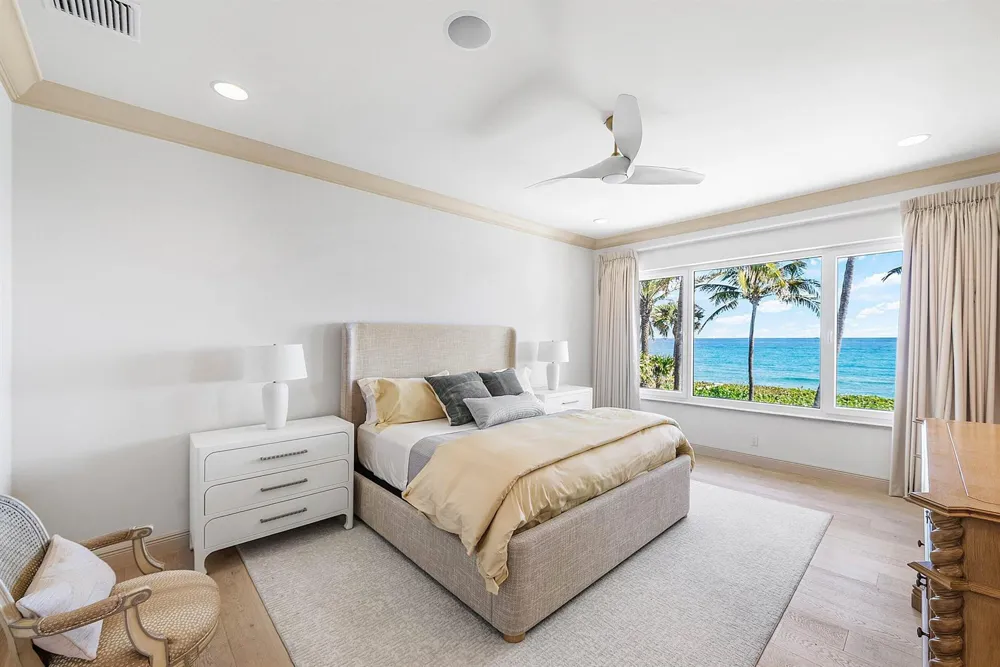 6373 OCEAN BOULEVARD Boynton Beach, FL 33435