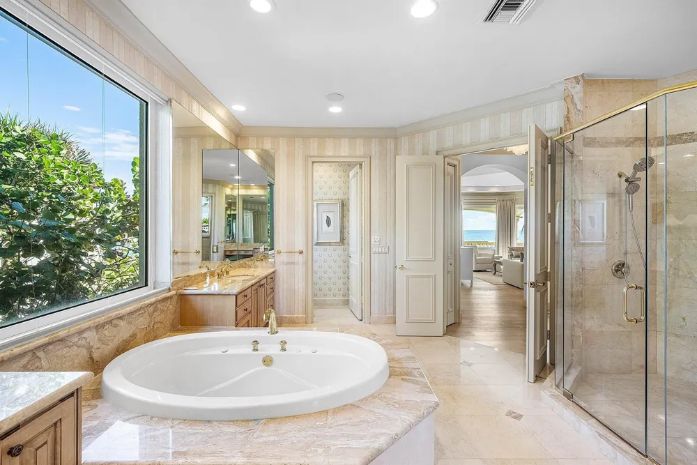 6373 OCEAN BOULEVARD Boynton Beach, FL 33435