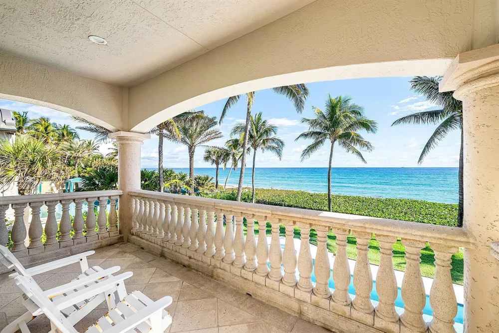 6373 OCEAN BOULEVARD Boynton Beach, FL 33435