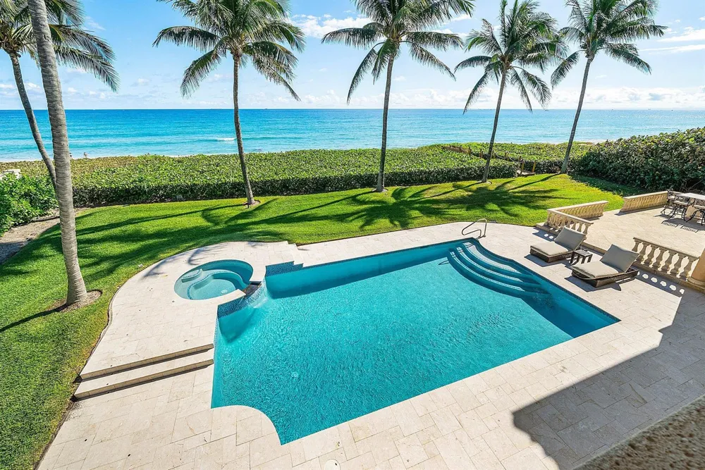 6373 OCEAN BOULEVARD Boynton Beach, FL 33435