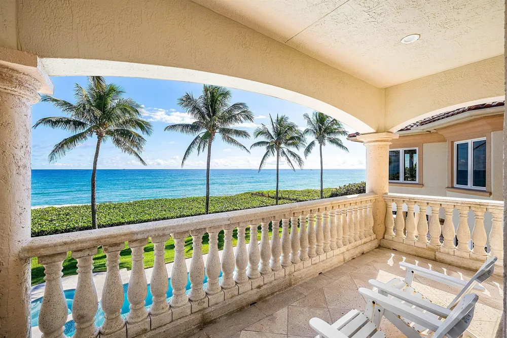 6373 OCEAN BOULEVARD Boynton Beach, FL 33435