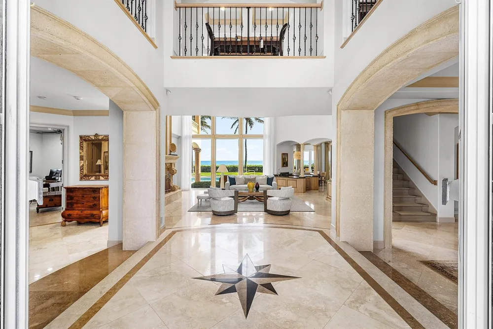 6373 OCEAN BOULEVARD Boynton Beach, FL 33435