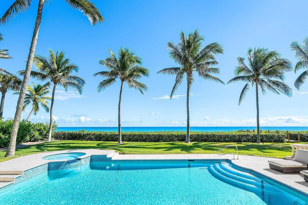 6373 OCEAN BOULEVARD Boynton Beach, FL 33435