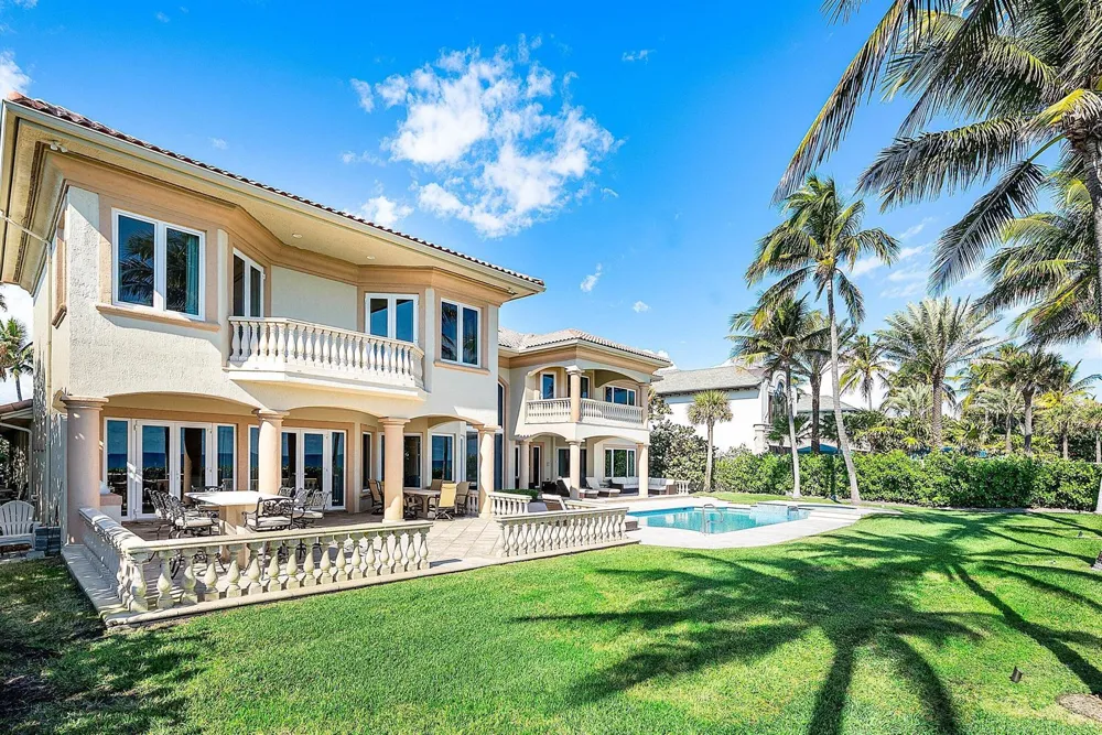 6373 OCEAN BOULEVARD Boynton Beach, FL 33435