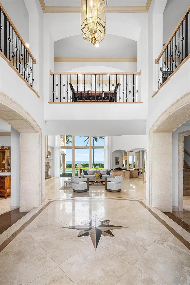 6373 OCEAN BOULEVARD Boynton Beach, FL 33435