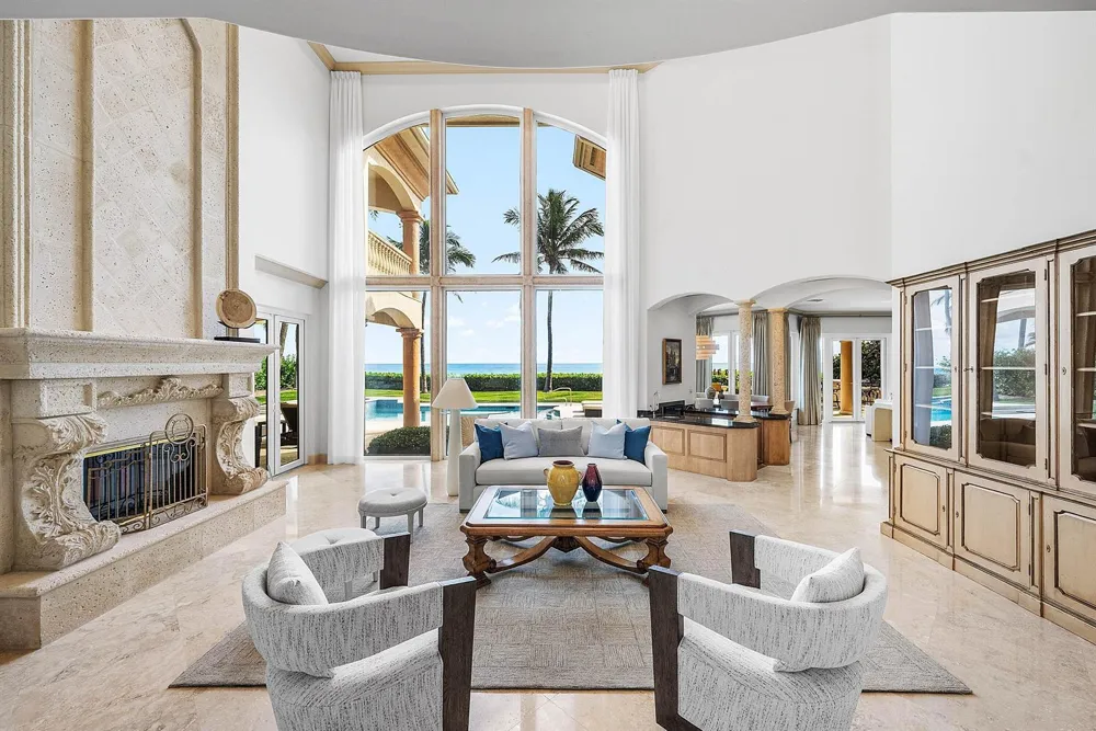 6373 OCEAN BOULEVARD Boynton Beach, FL 33435