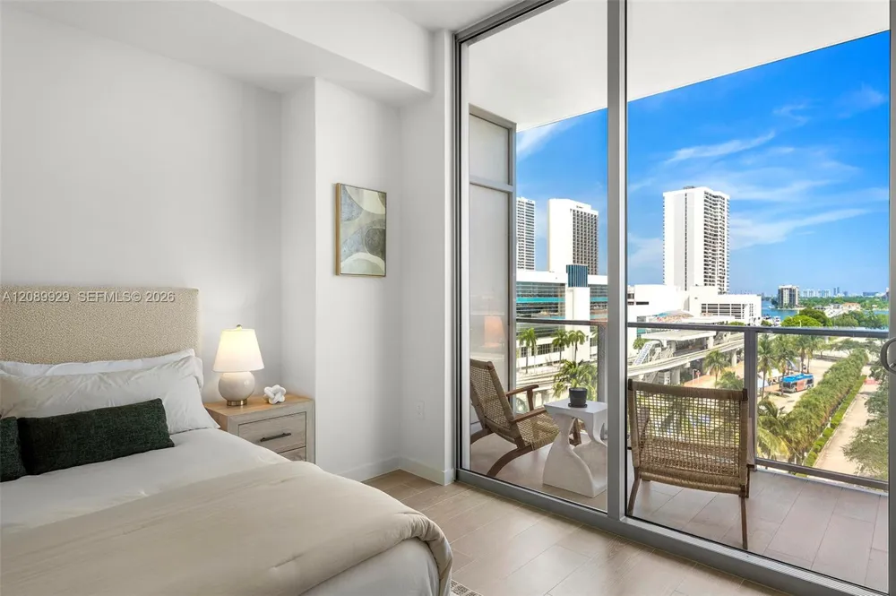 1400 Biscayne Blvd #609 Miami, FL 33132