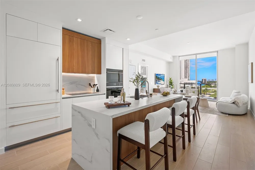 1400 Biscayne Blvd #609 Miami, FL 33132