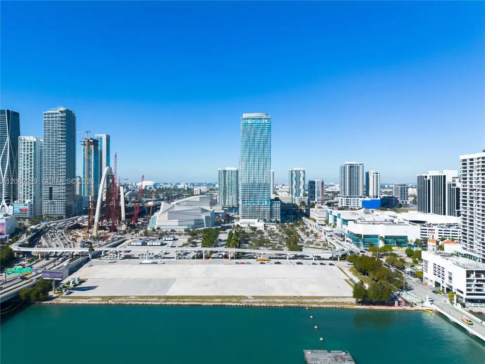 1400 Biscayne Blvd #609 Miami, FL 33132