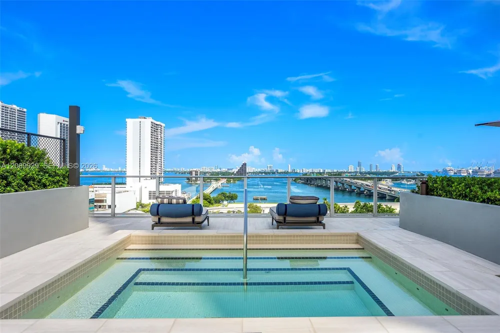 1400 Biscayne Blvd #609 Miami, FL 33132
