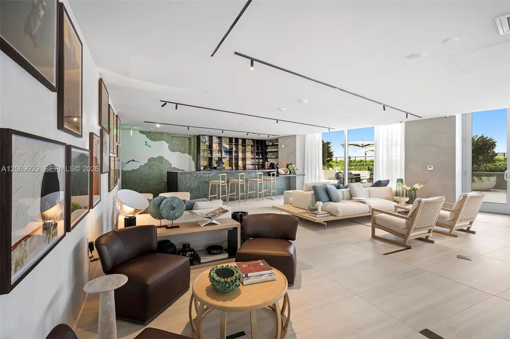 1400 Biscayne Blvd #609 Miami, FL 33132