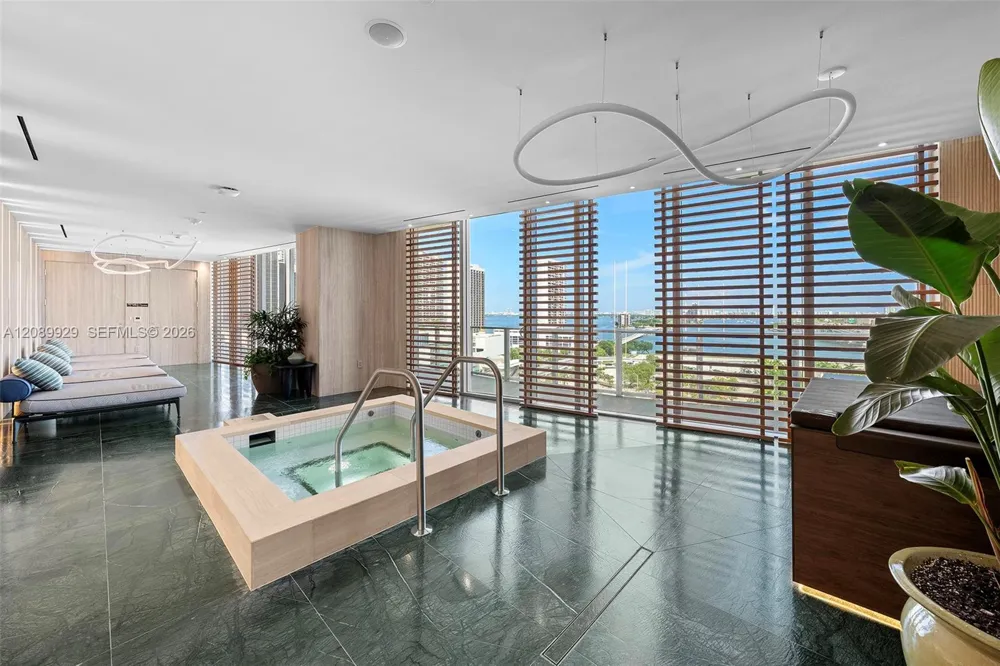 1400 Biscayne Blvd #609 Miami, FL 33132