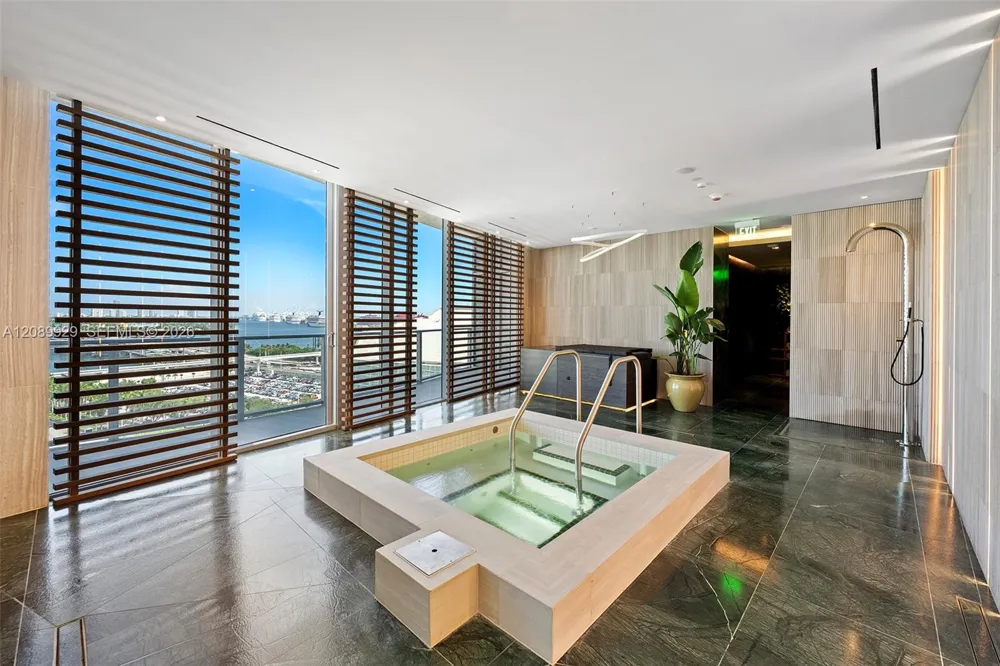 1400 Biscayne Blvd #609 Miami, FL 33132