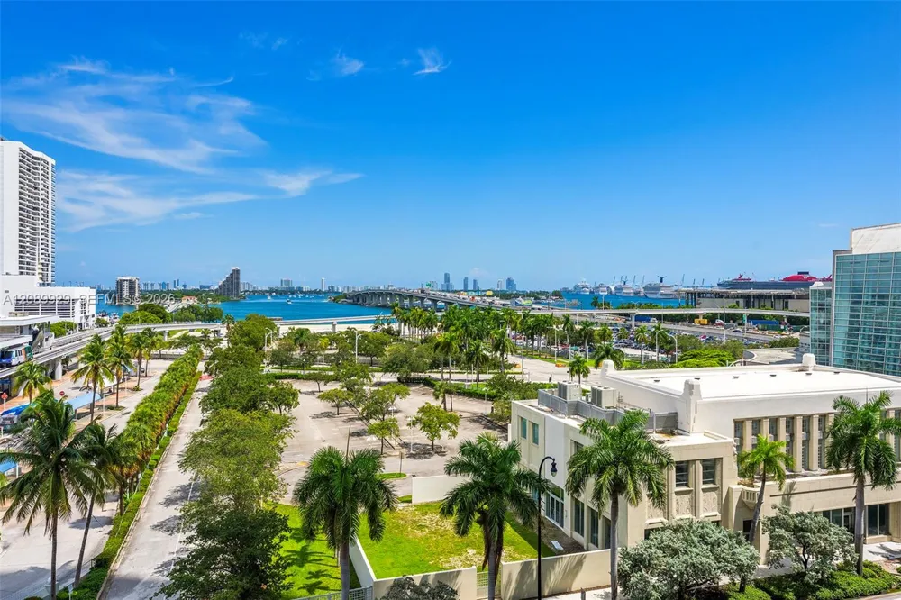 1400 Biscayne Blvd #609 Miami, FL 33132