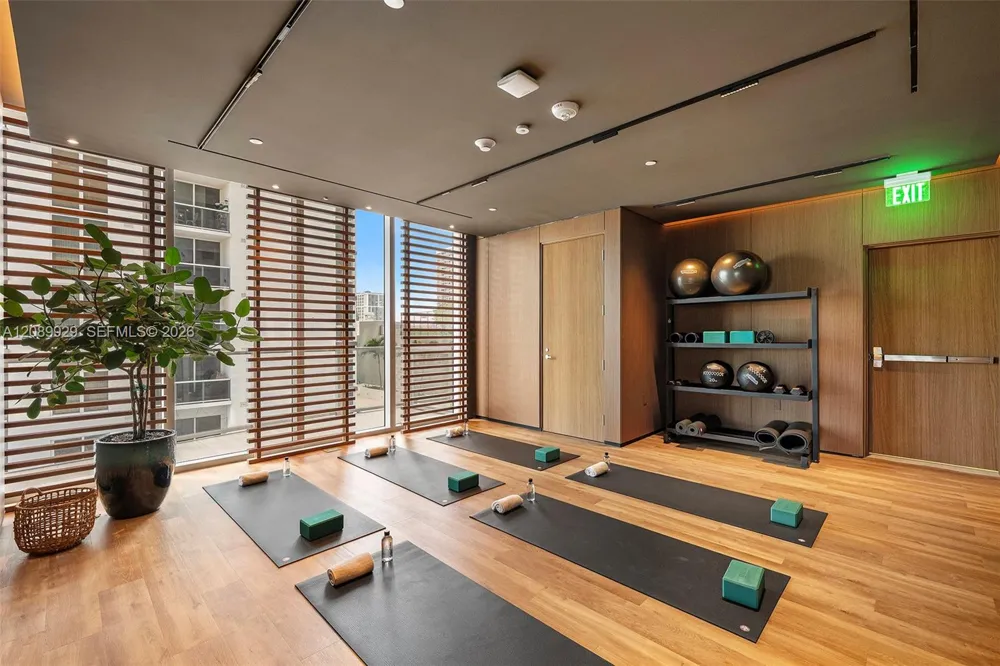 1400 Biscayne Blvd #609 Miami, FL 33132