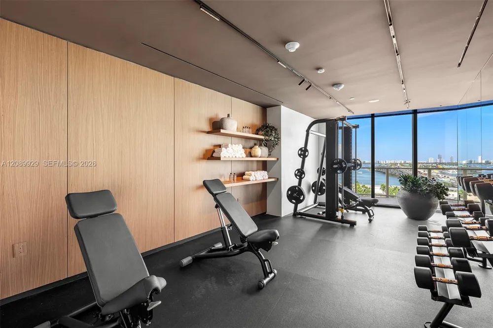 1400 Biscayne Blvd #609 Miami, FL 33132