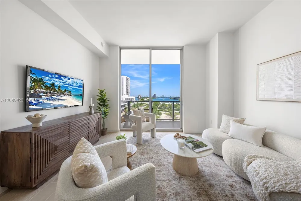 1400 Biscayne Blvd #609 Miami, FL 33132