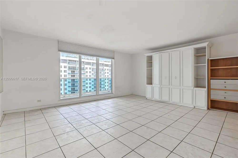 2301 Collins Ave #1420 Miami Beach, FL 33139