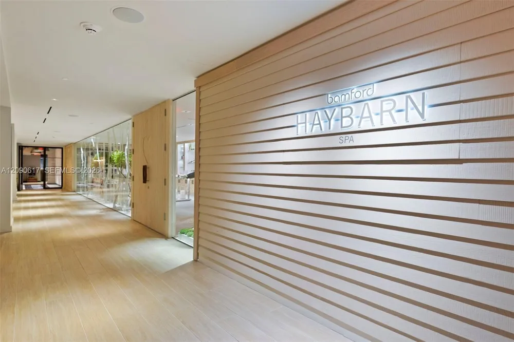 2301 Collins Ave #1420 Miami Beach, FL 33139