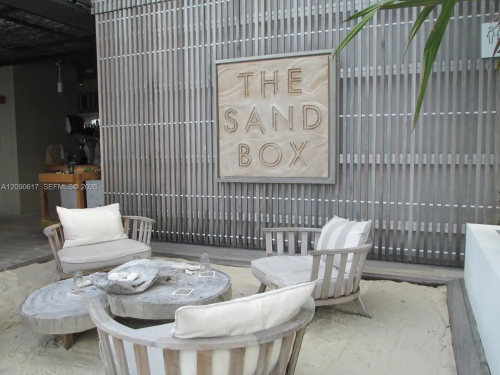 2301 Collins Ave #1420 Miami Beach, FL 33139