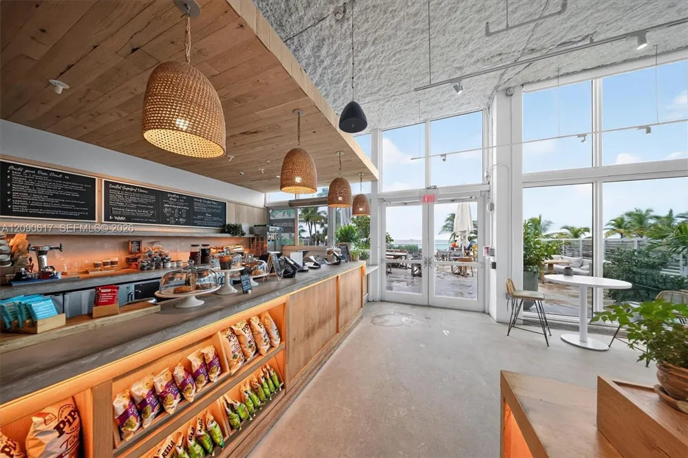 2301 Collins Ave #1420 Miami Beach, FL 33139
