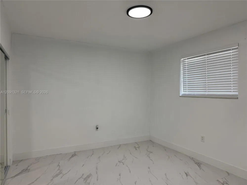 1901 NW 30th St #2 Miami, FL 33142