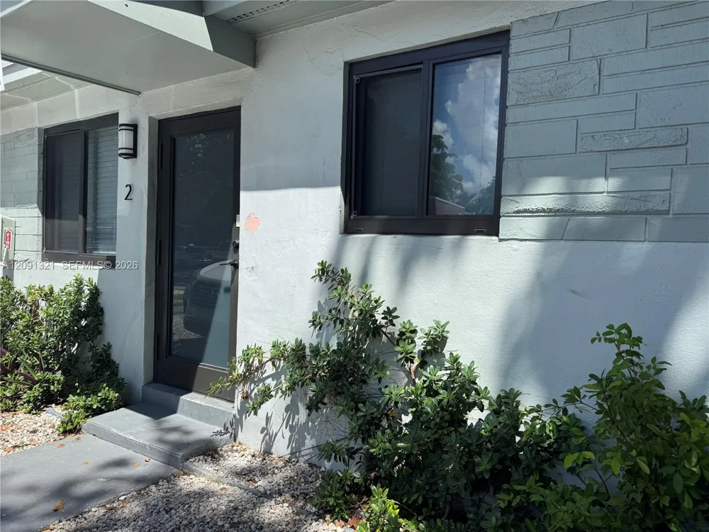 1901 NW 30th St #2 Miami, FL 33142