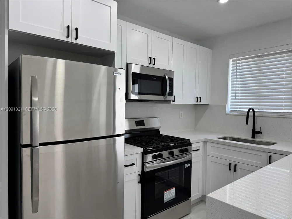 1901 NW 30th St #2 Miami, FL 33142