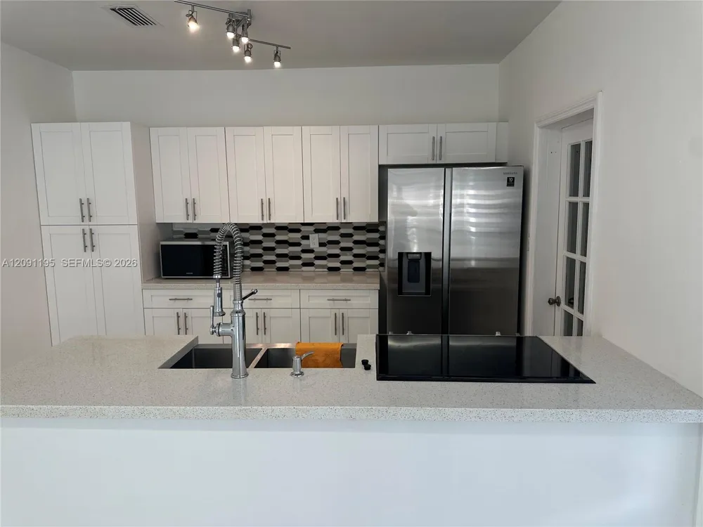 1922 NW 4th St #A Miami, FL 33125
