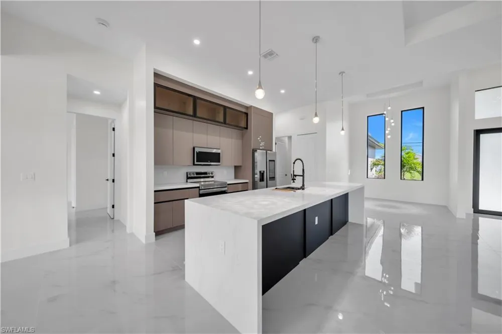 3221 SW 3rd Terrace Cape Coral, FL 33991