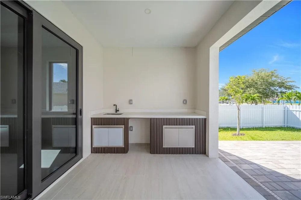3221 SW 3rd Terrace Cape Coral, FL 33991