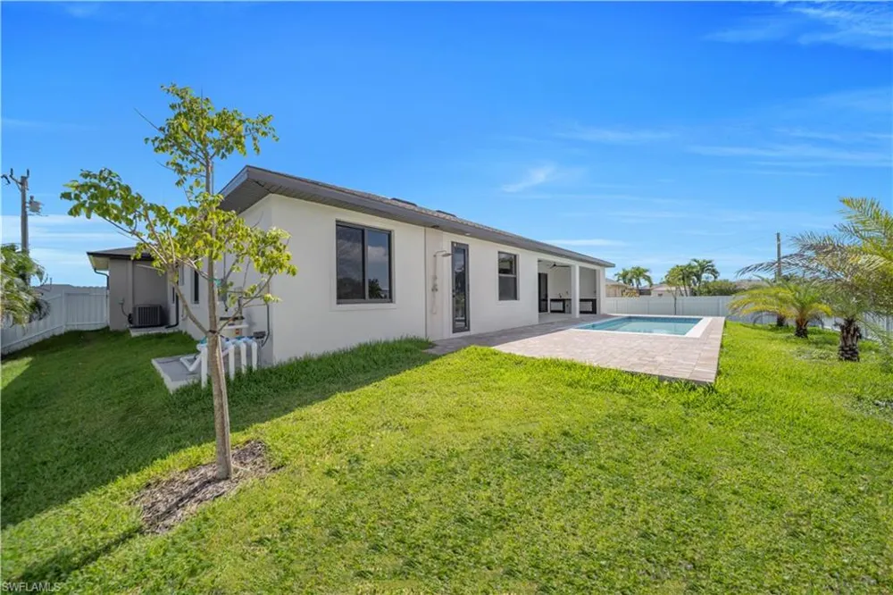 3221 SW 3rd Terrace Cape Coral, FL 33991