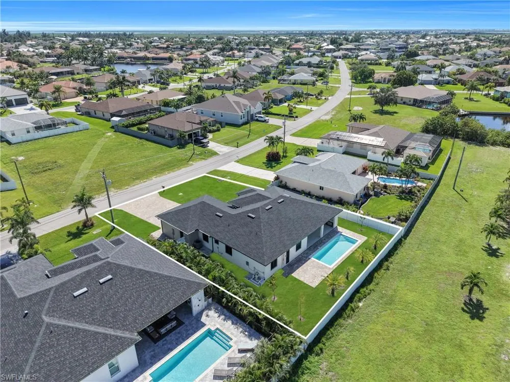 3221 SW 3rd Terrace Cape Coral, FL 33991