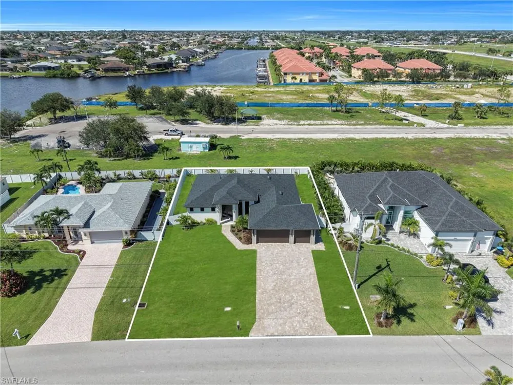 3221 SW 3rd Terrace Cape Coral, FL 33991