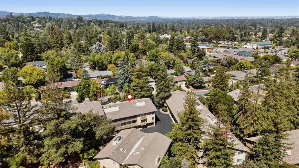 2323 Eastridge Avenue #512 Menlo Park, CA 94025