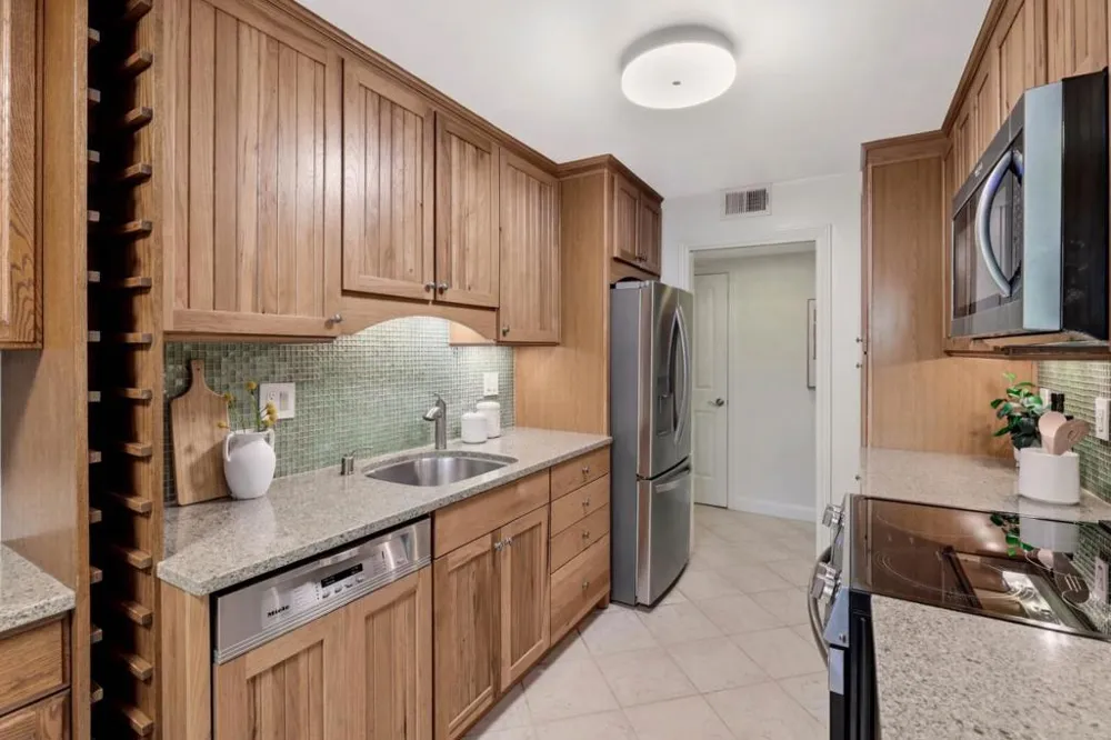 2323 Eastridge Avenue #512 Menlo Park, CA 94025