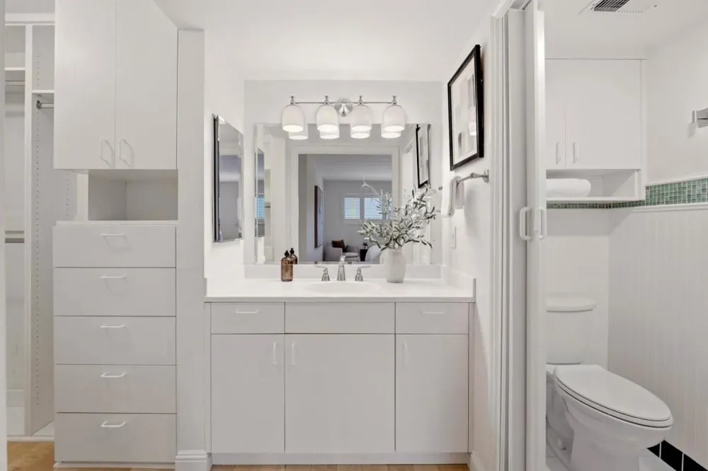 2323 Eastridge Avenue #512 Menlo Park, CA 94025