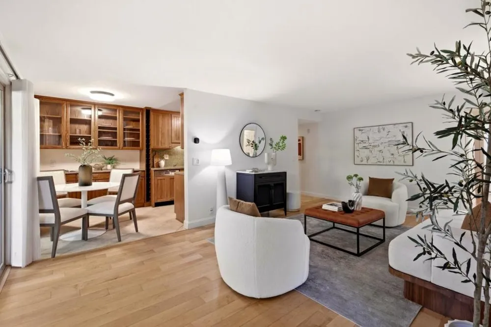 2323 Eastridge Avenue #512 Menlo Park, CA 94025