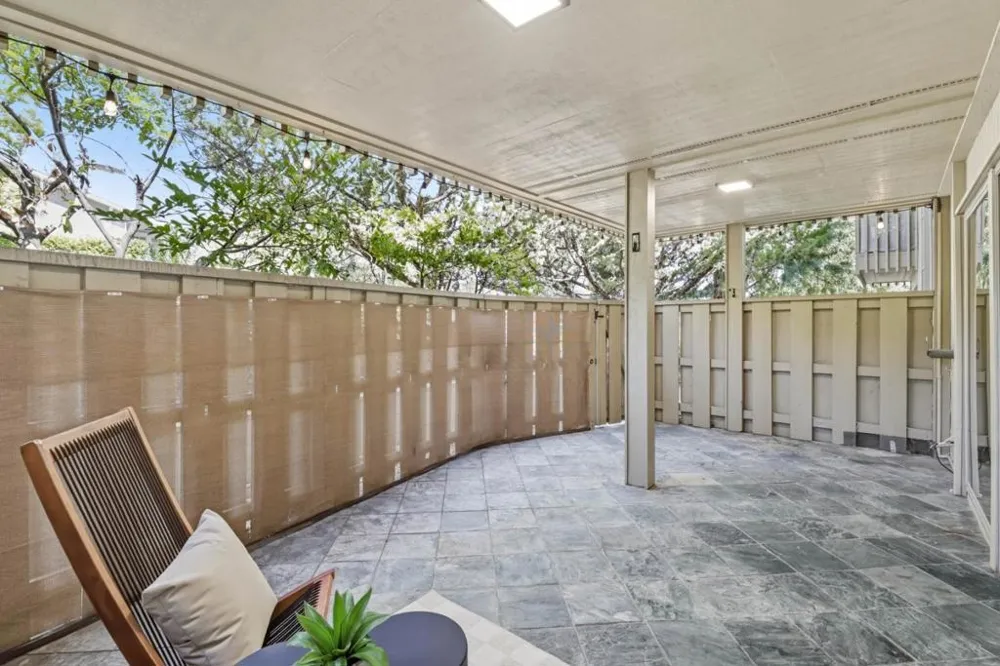 2323 Eastridge Avenue #512 Menlo Park, CA 94025